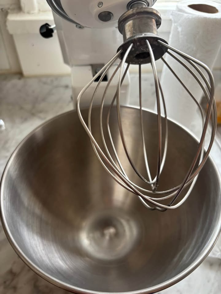 Kitchen aid mixer  - Thumbnail 3